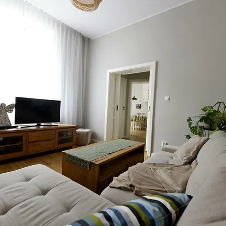 Like At Apartman *